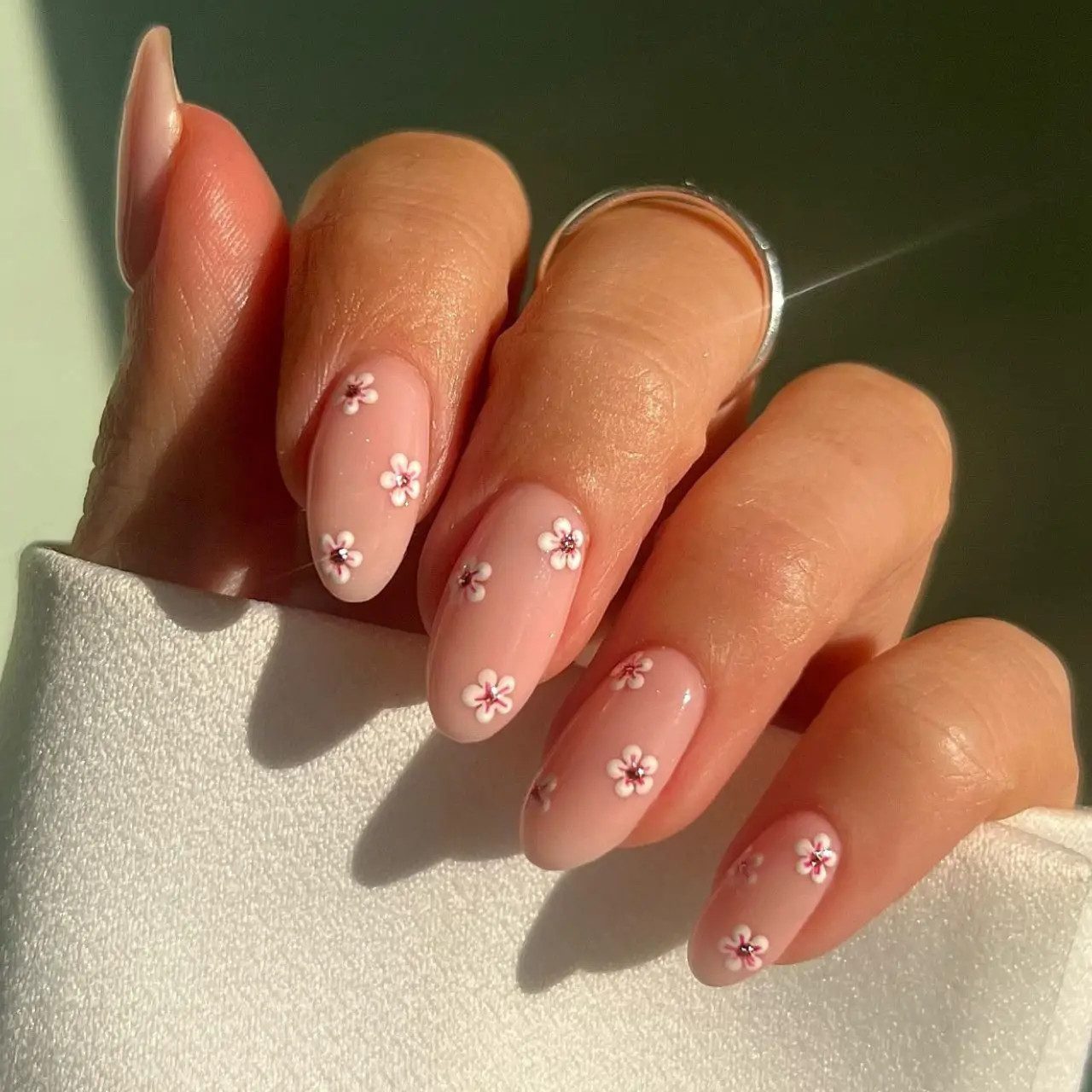 Light Pink With Delicate White Florals Light Pink With Delicate White Florals — Nails 2027 for Everyday