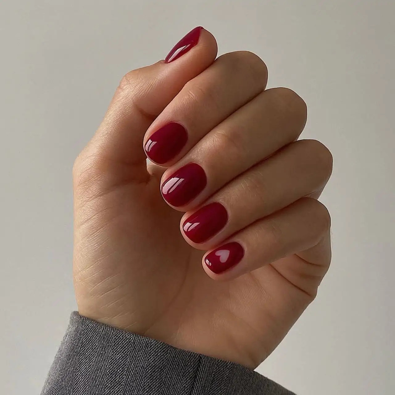 Rich Deep Cherry Short Oval Nails Rich Deep Cherry Short Oval Nails — Winter Red Nails 2027