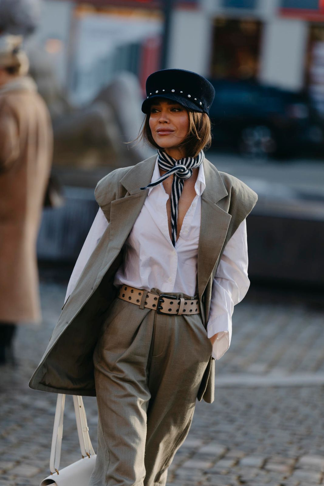 Oversized Vest and Striped Scarf for Sophisticated Layering Oversized Vest and Striped Scarf for Sophisticated Layering — Clean Girl Outfits 2027