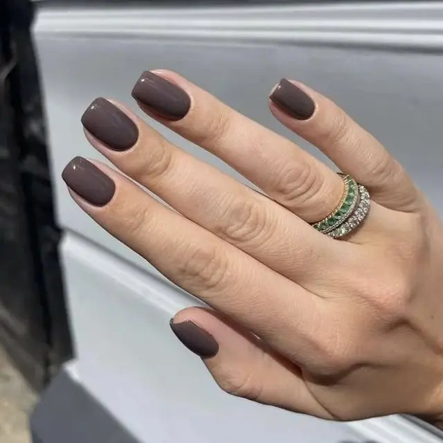 One Hand Visual Idea One Hand Visual Idea — Mocha Nails 2027
