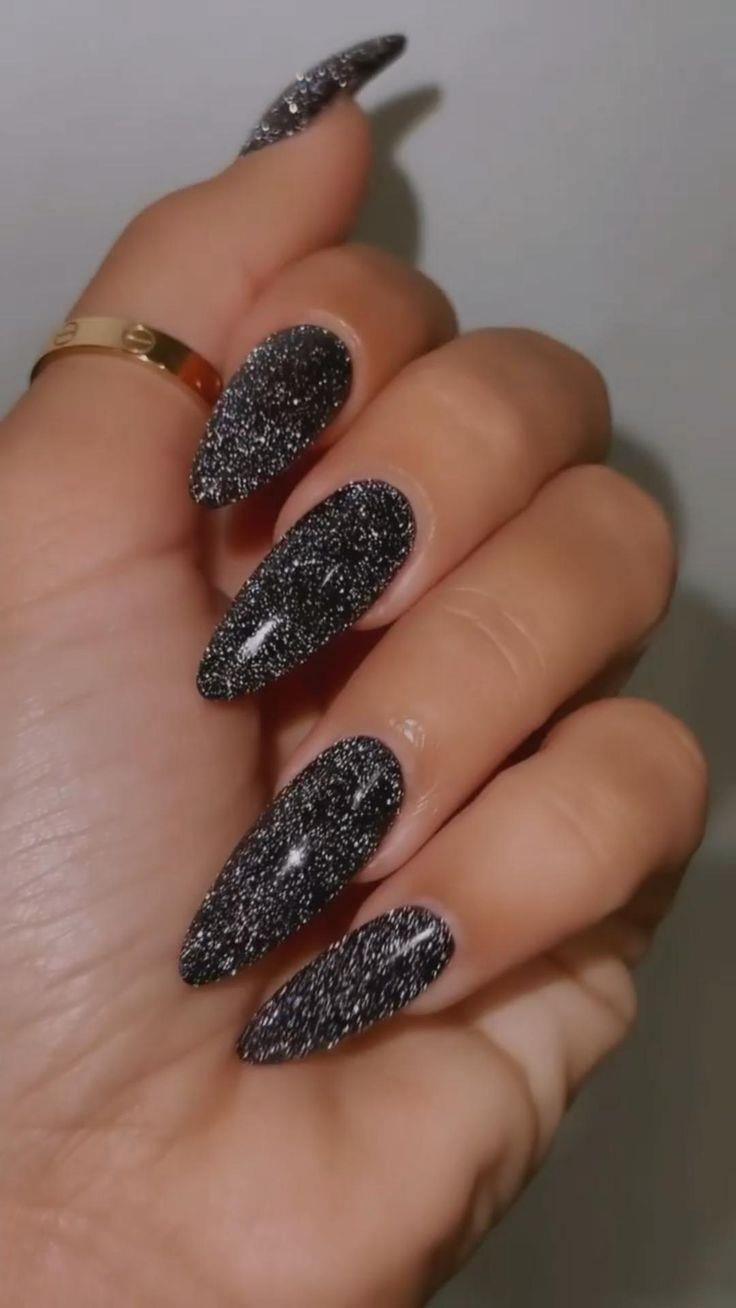 Fine Glitter All Over Nails Visual Idea Fine Glitter All Over Nails Visual Idea — Black Nails 2027