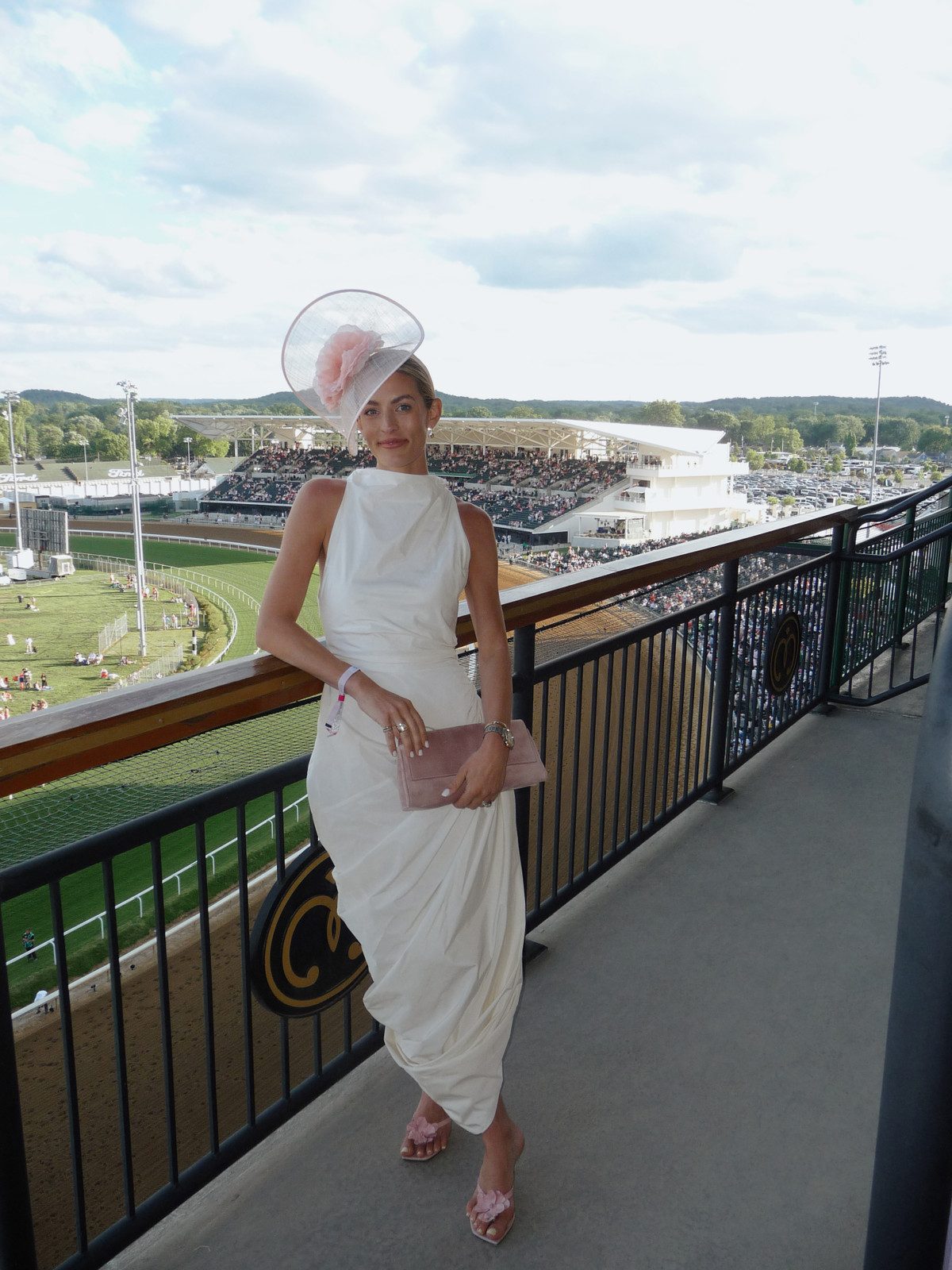 Elegant Ivory Draped Gown with a Pop of Pink Elegant Ivory Draped Gown with a Pop of Pink — Derby Outfits 2027