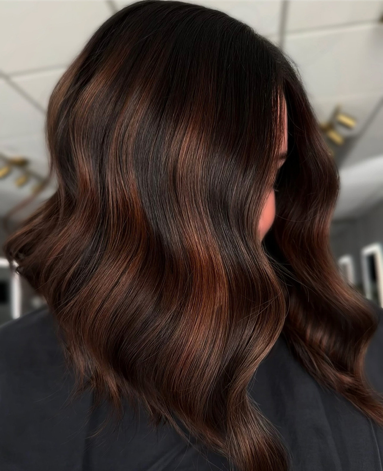 Visual Idea — A Collarbone-Length Haircut With Layers — Caramel Brunette 2027