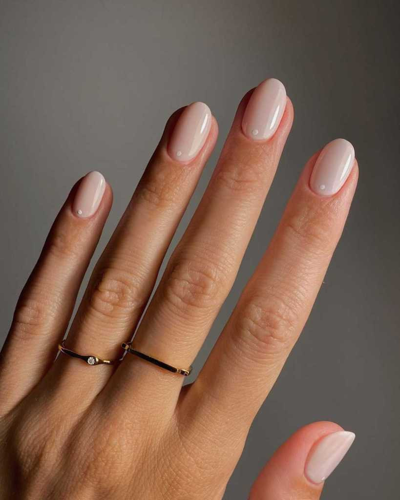 Minimalist Dot Accent on Pale Pink Minimalist Dot Accent on Pale Pink — Neutral Wedding Nails 2027