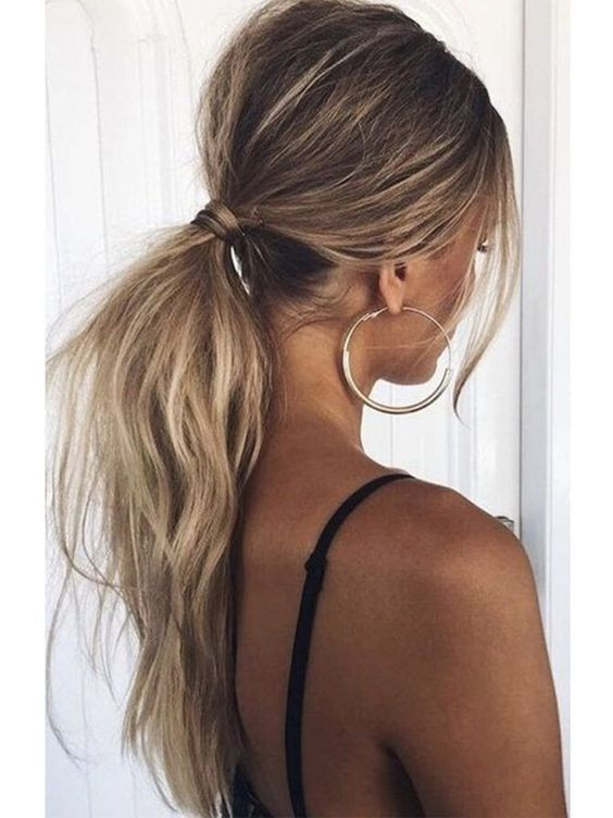 Relaxed Collarbone Blonde Wavy Ponytail Relaxed Collarbone Blonde Wavy Ponytail — Easy Ponytail Hairstyles 2027