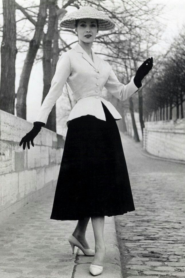 1950s Silhouette: Peplum Jacket with Full A-Line Skirt 1950s Silhouette: Peplum Jacket with Full A-Line Skirt — Vintage Outfits 2027