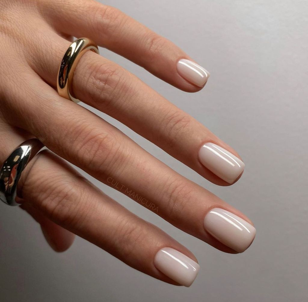 Milky Off-White Pinkish Sheer Squares Milky Off-White Pinkish Sheer Squares — Beige Nails 2027