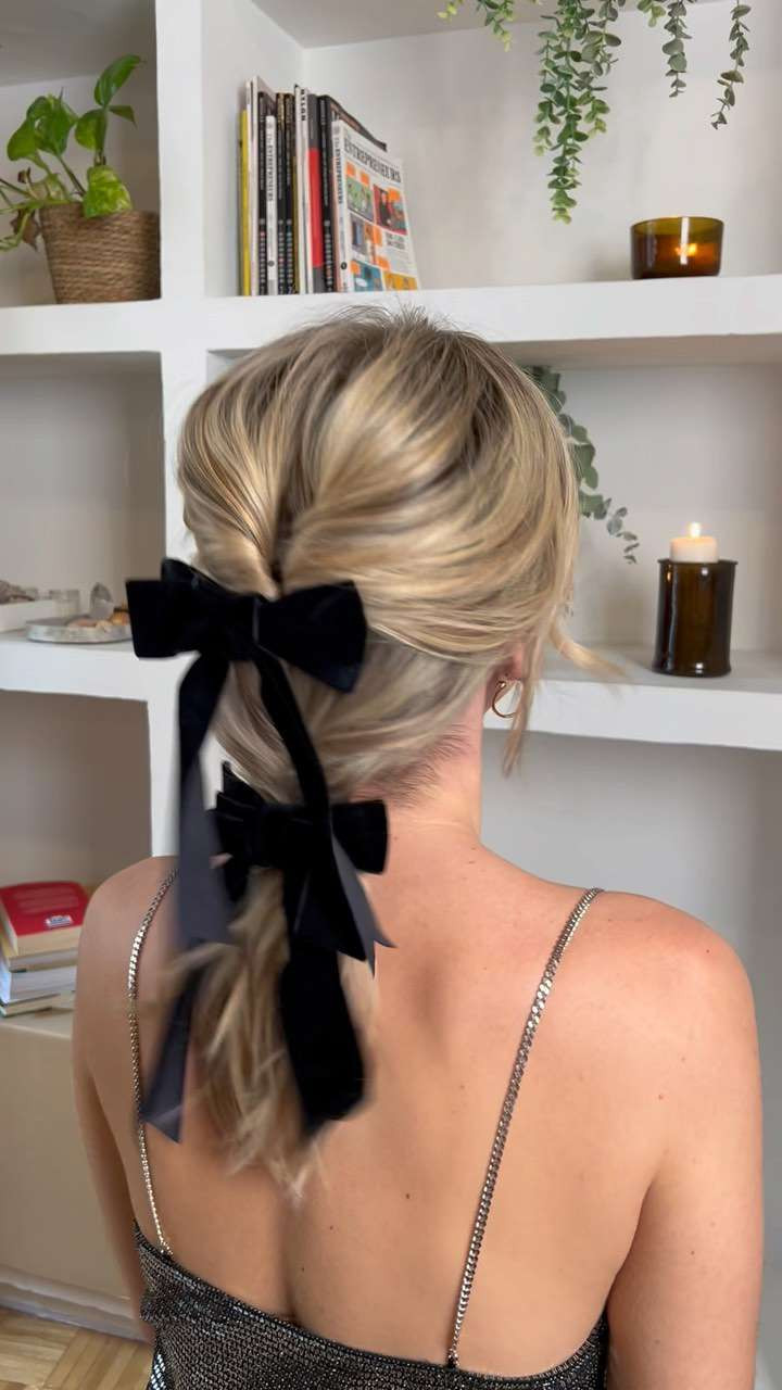 Shoulder Visual Idea Shoulder Visual Idea — Christmas Party Hairstyles 2026