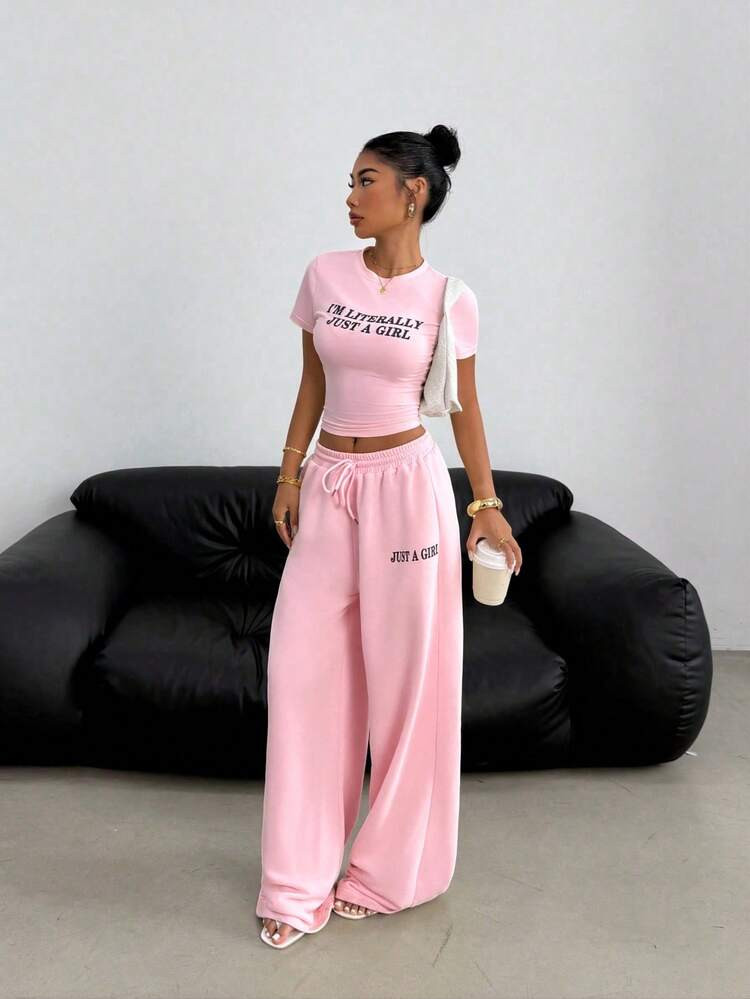 Pink Velour Cropped Top and Sweatpants Streetwear Set Pink Velour Cropped Top and Sweatpants Streetwear Set — Matching Set Outfits 2027