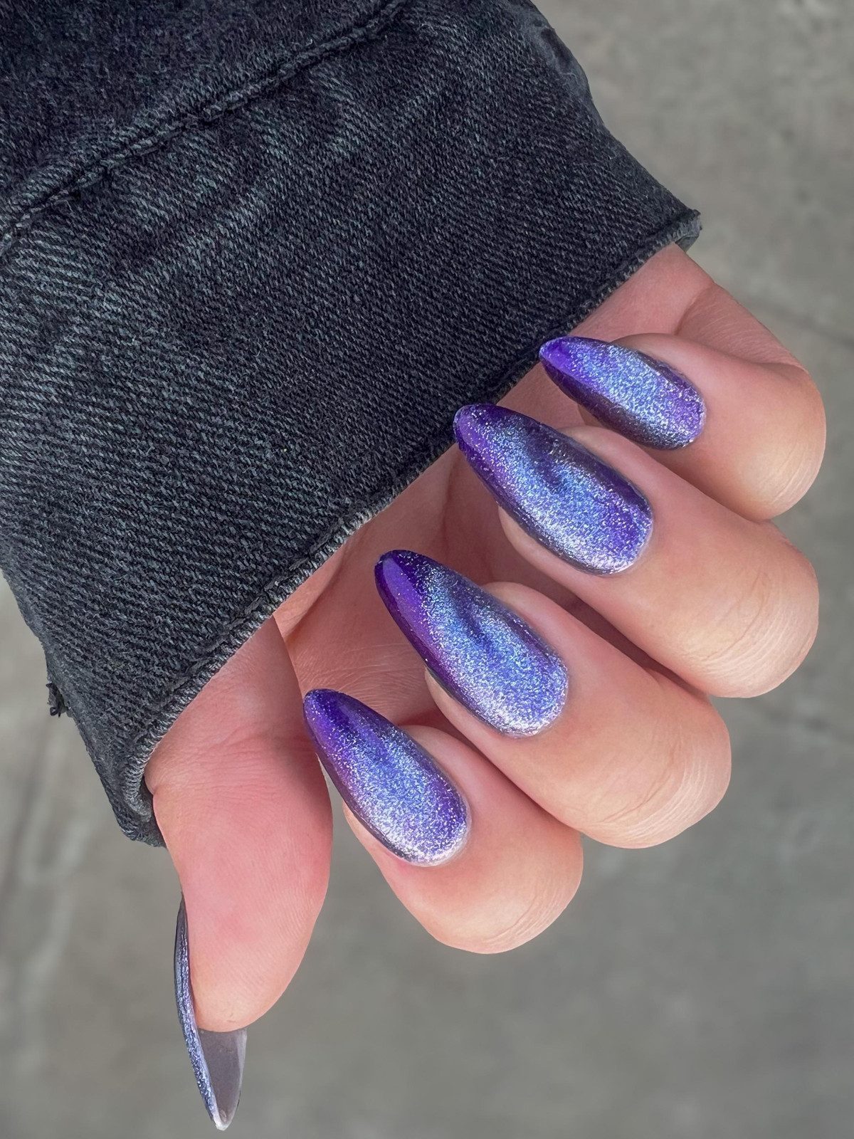 Shimmer Holographic Visual Idea Shimmer Holographic Visual Idea — Concert Nails 2027
