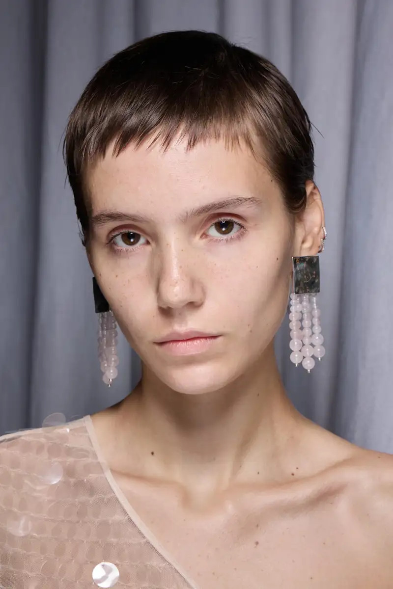 Pixie Visual Idea — Pixie 2027 for Oval Face