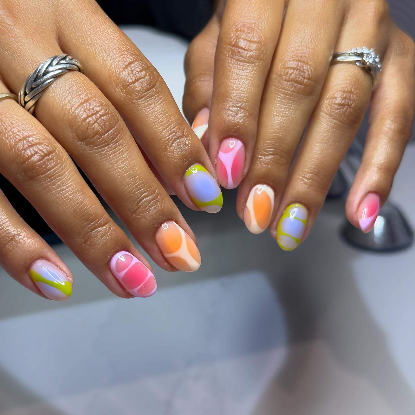 Pastel Gradient Wavy Lines Pastel Gradient Wavy Lines — Abstract Nails 2027