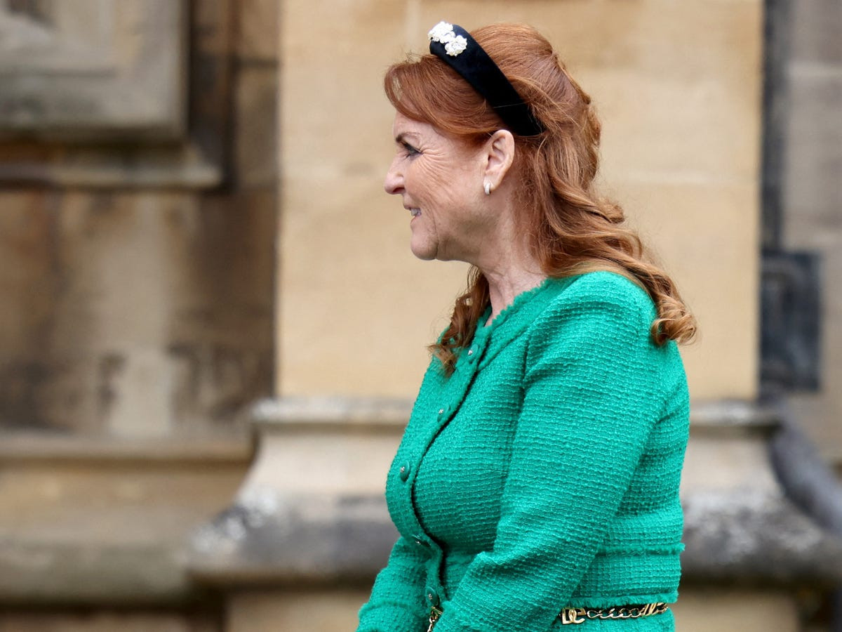 Green Tweed Jacket and Dress with Velvet Headband Green Tweed Jacket and Dress with Velvet Headband — Easter Church Outfits 2027