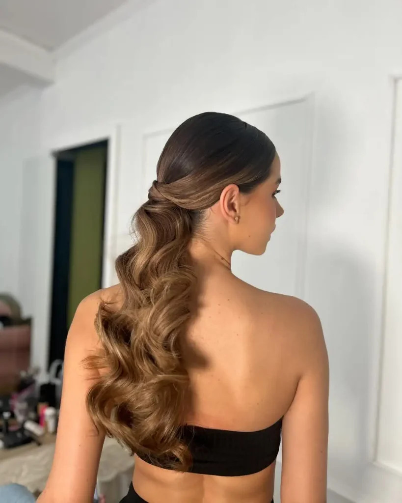 Low Side Ponytail With Deep Waves Low Side Ponytail With Deep Waves — Aesthetic Hairstyles 2027