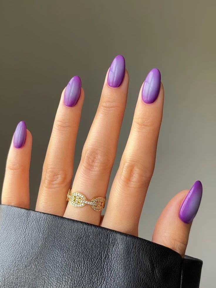 Purple To Pink Gradient Visual Idea — Aura Nails 2027
