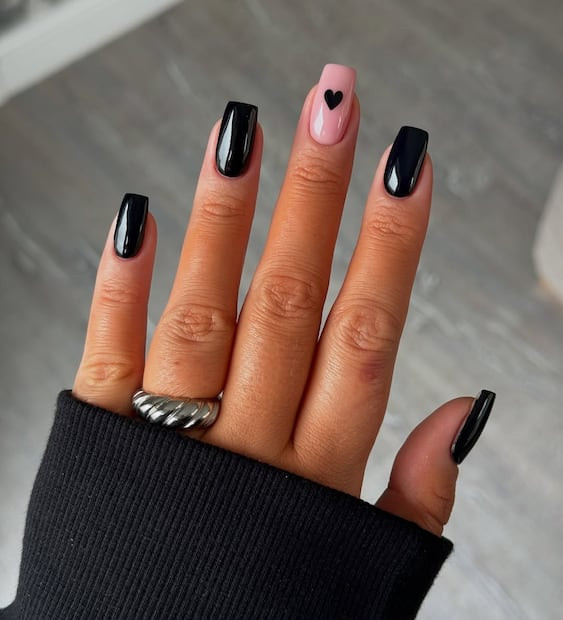 Valentines Casual Visual Idea Valentines Casual Visual Idea — Black Nails 2027