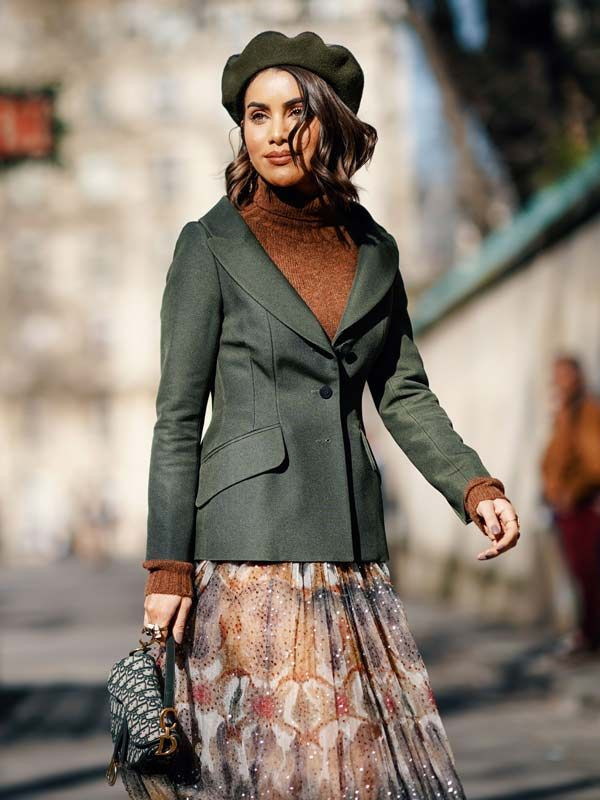 Autumnal Elegance: Olive Green Beret with Tonal Layers Autumnal Elegance: Olive Green Beret with Tonal Layers — Beret Outfits 2027