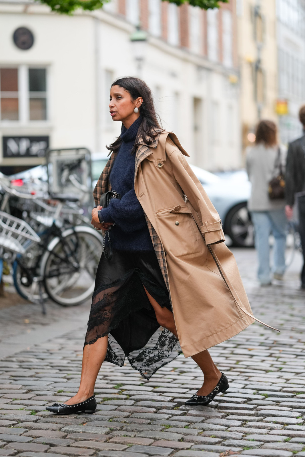 Layering a Lace Slip Skirt with a Trench Coat for Transitional Style Layering a Lace Slip Skirt with a Trench Coat for Transitional Style — Slip Skirts 2027