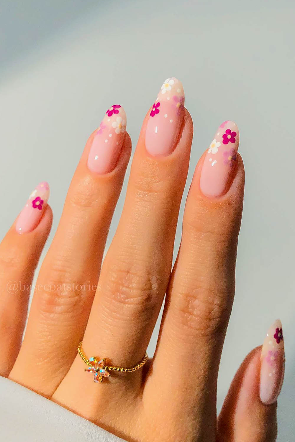 Uñas para Graduación: 10 Diseños con Ideas Elegantes y Sencillas