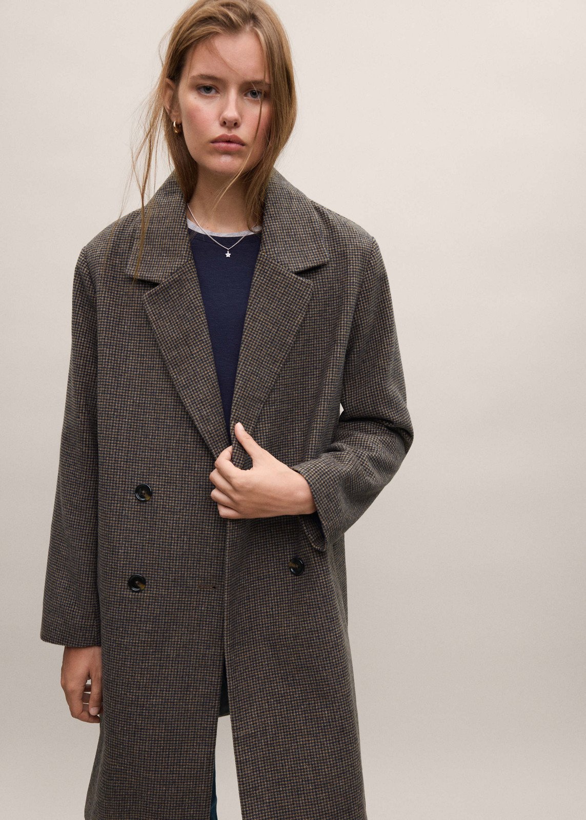 Houndstooth Coat and Sneakers for a Smart Casual Appeal Houndstooth Coat and Sneakers for a Smart Casual Appeal — Winter Outfits 2027 for School