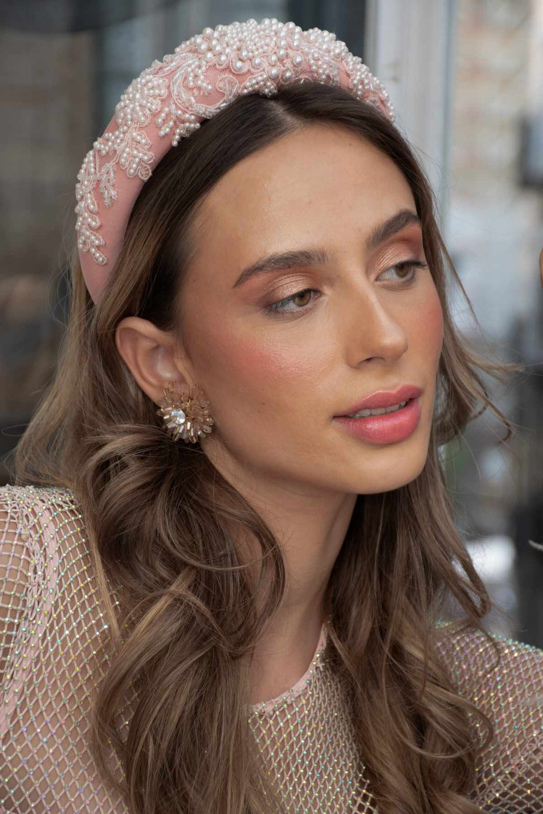 Mid-Back Visual Idea — Headband Hairstyles 2027