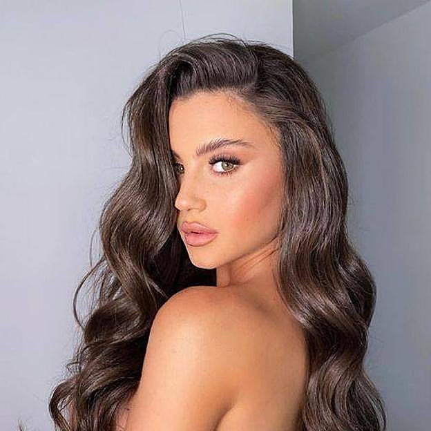 Dark Brown Voluminous Party Waves Dark Brown Voluminous Party Waves — Christmas Party Hairstyles 2026