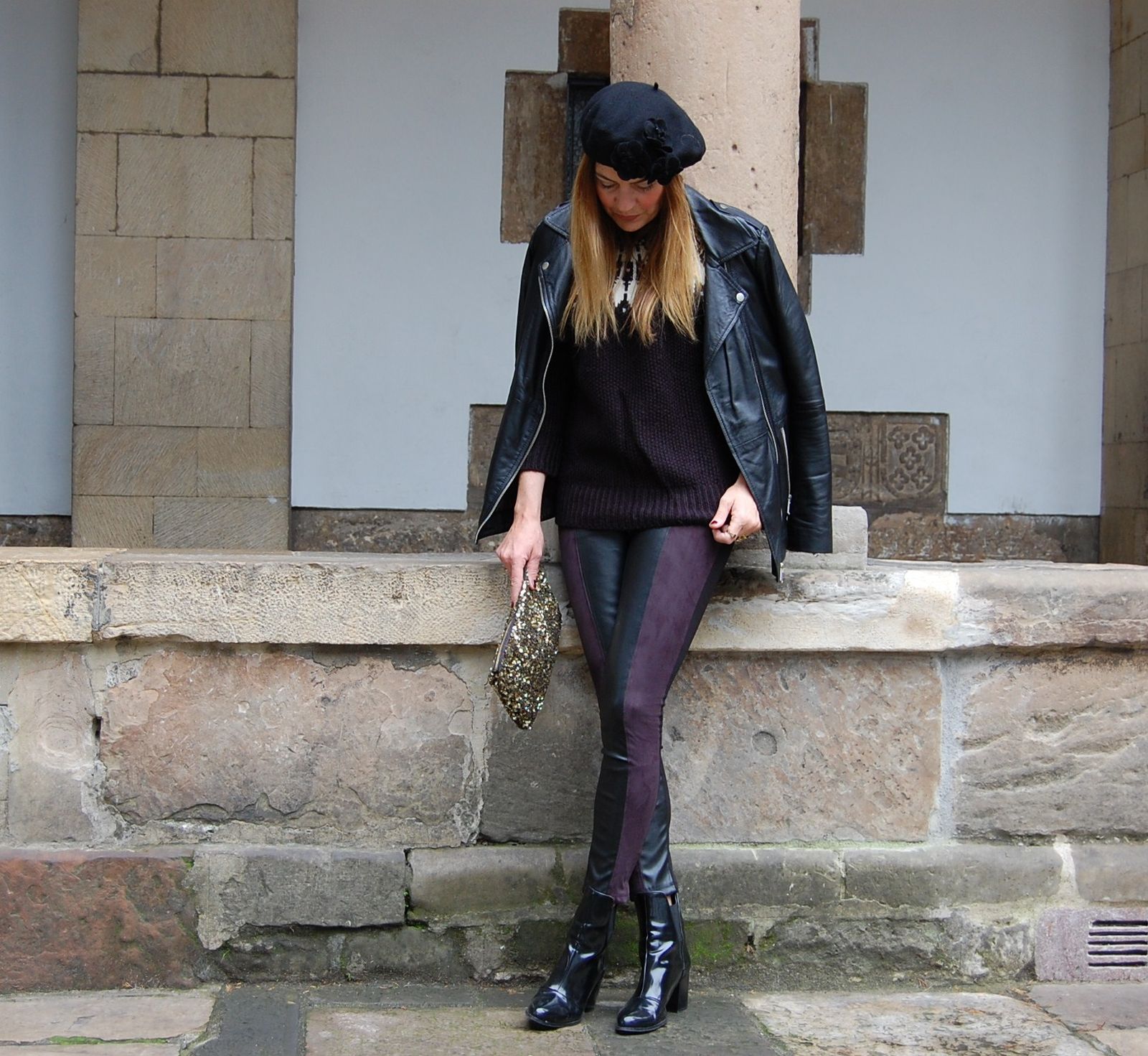 Edgy Casual: Dr. Martens Ankle Boots with Paneled Leggings and Leather Jacket Edgy Casual: Dr. Martens Ankle Boots with Paneled Leggings and Leather Jacket — Doc Martens Outfits 2027