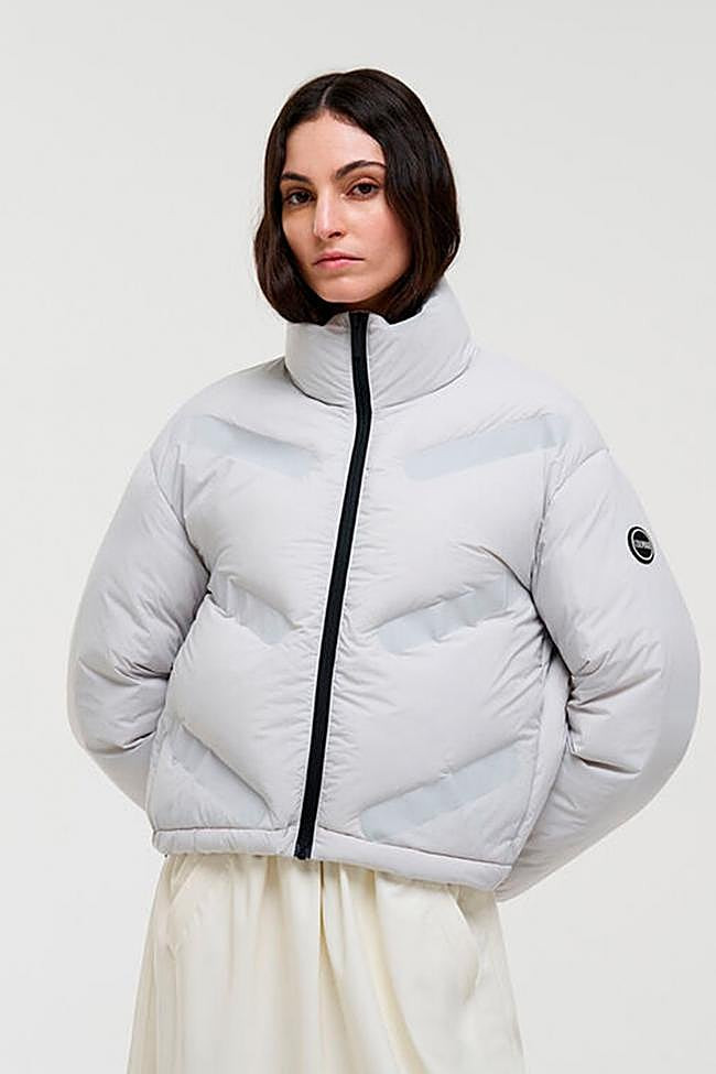 Light Grey Puffer with High Collar and Off-White Trousers Light Grey Puffer with High Collar and Off-White Trousers — Cropped Puffer Outfits 2027
