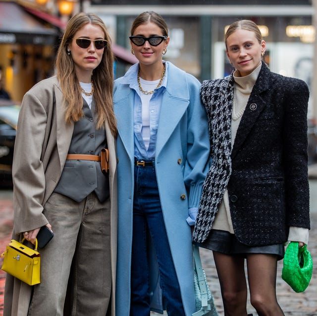Oversized Beige Coat and Waistcoat for Layered Smart Casual Oversized Beige Coat and Waistcoat for Layered Smart Casual — Clean Girl Outfits 2027