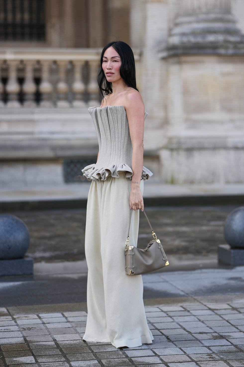 Taupe Strapless Corset with Ruffled Peplum and Beige Trousers Taupe Strapless Corset with Ruffled Peplum and Beige Trousers — Spring Corset Top Outfits 2027
