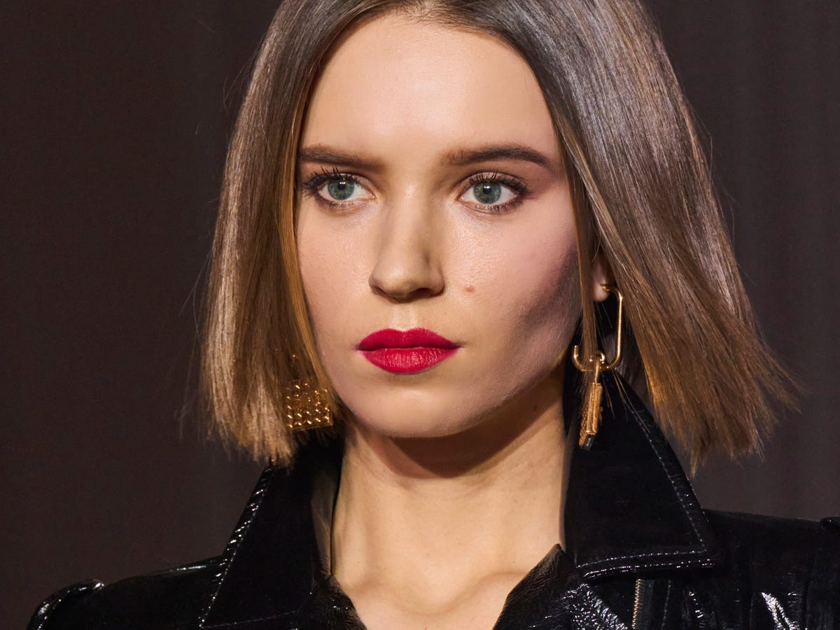 Light Brown Visual Idea Light Brown Visual Idea — Chin Length Bob 2027