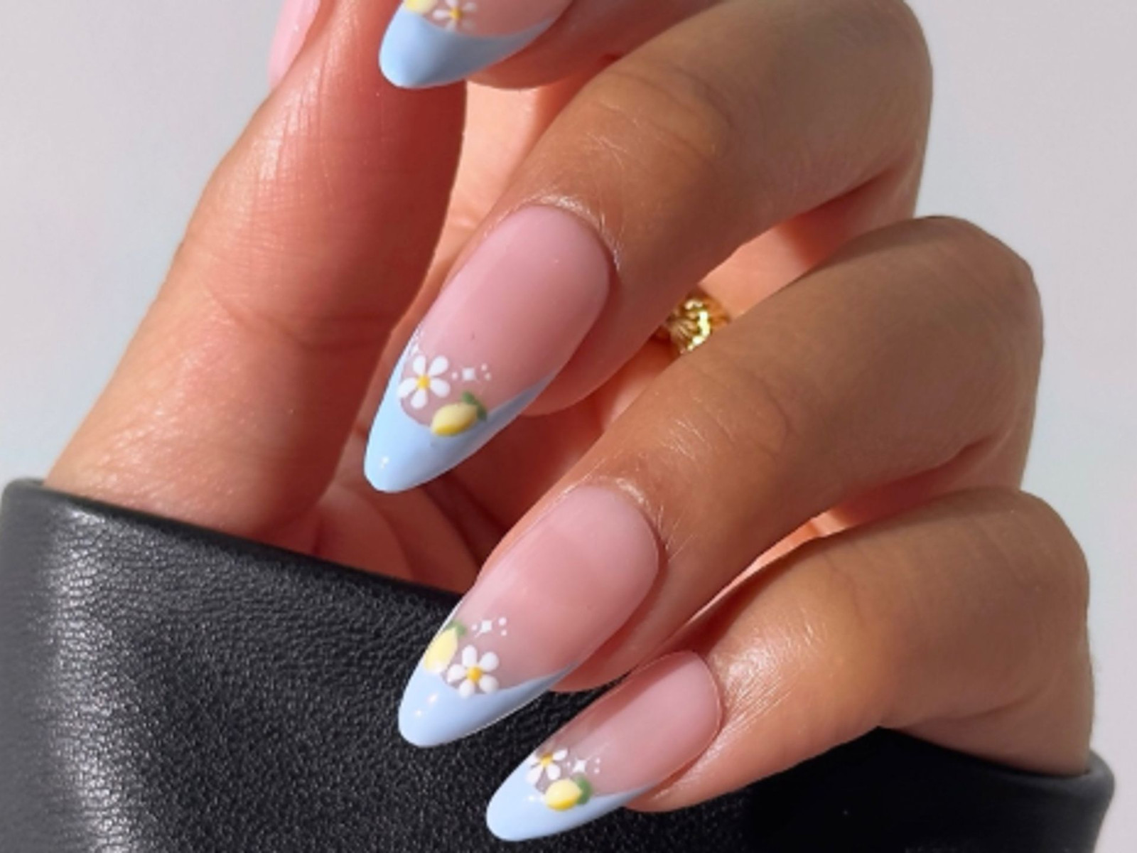 Precise Line Work And Detail Visual Idea Precise Line Work And Detail Visual Idea — Floral Acrylic Nails 2027