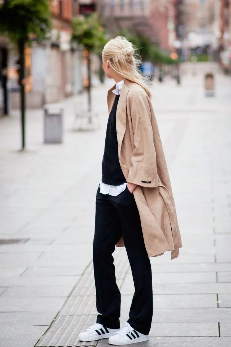 Trench Coat Layering for Relaxed Everyday Style Trench Coat Layering for Relaxed Everyday Style — Everyday Outfits 2027