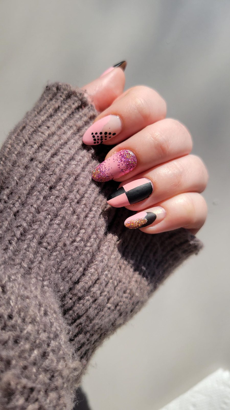 Glossy Glitter Visual Idea Glossy Glitter Visual Idea — Concert Nails 2027