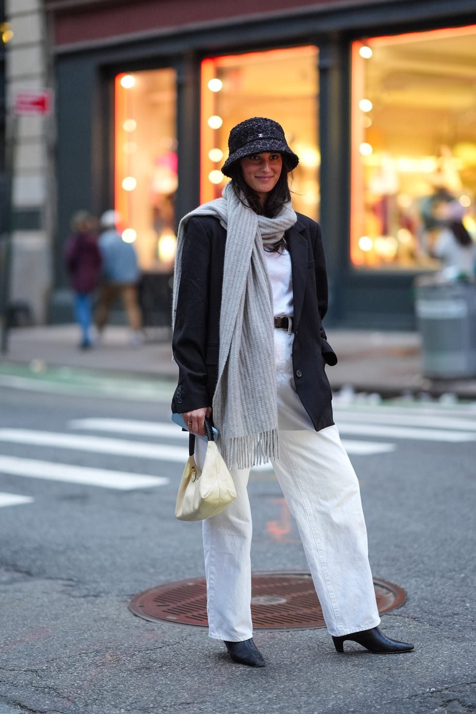 Urban Casual: White Wide-Leg Jeans with Grey Scarf and Black Blazer Urban Casual: White Wide-Leg Jeans with Grey Scarf and Black Blazer — White Jeans Outfits 2027