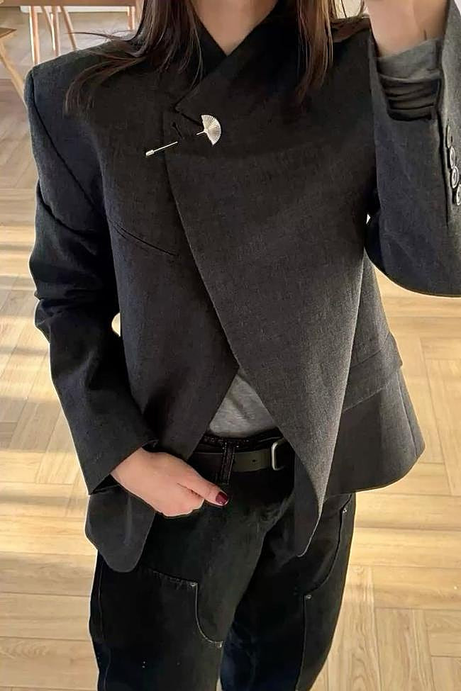 Black Jeans Outfit Idea Black Jeans Outfit Idea — Content Creator Outfits 2027