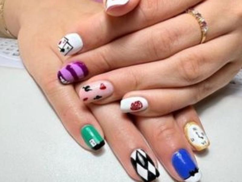 Both Hands Close-Up Visual Idea Both Hands Close-Up Visual Idea — Disney Nails 2027