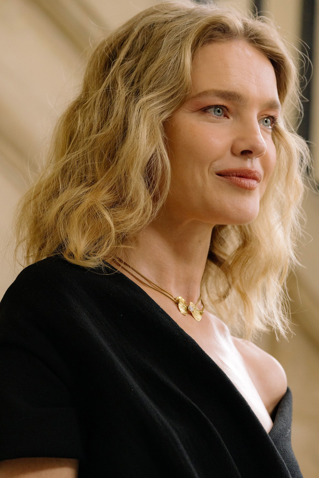 Side View Visual Idea Side View Visual Idea — Blonde Lob 2027