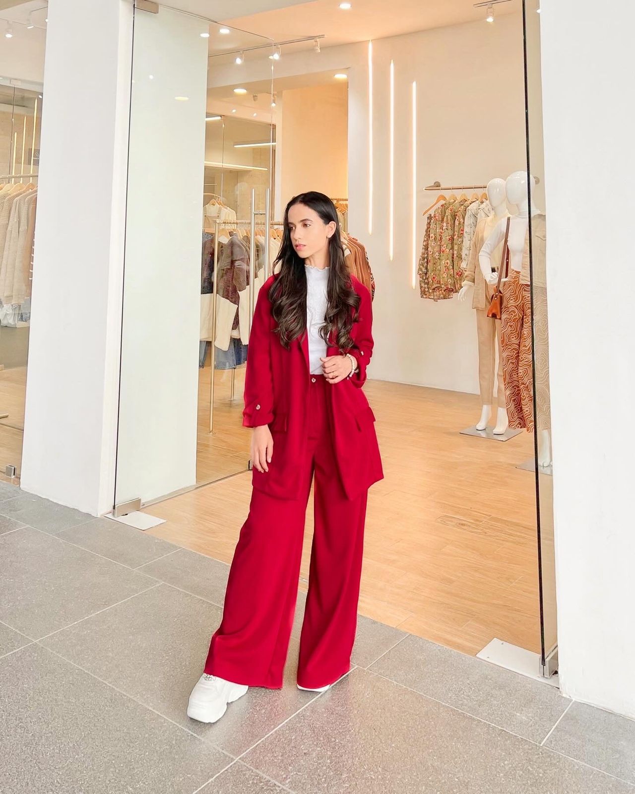 Relaxed Red Blazer and Trousers with White Tee and Sneakers Relaxed Red Blazer and Trousers with White Tee and Sneakers — Red Outfits 2027