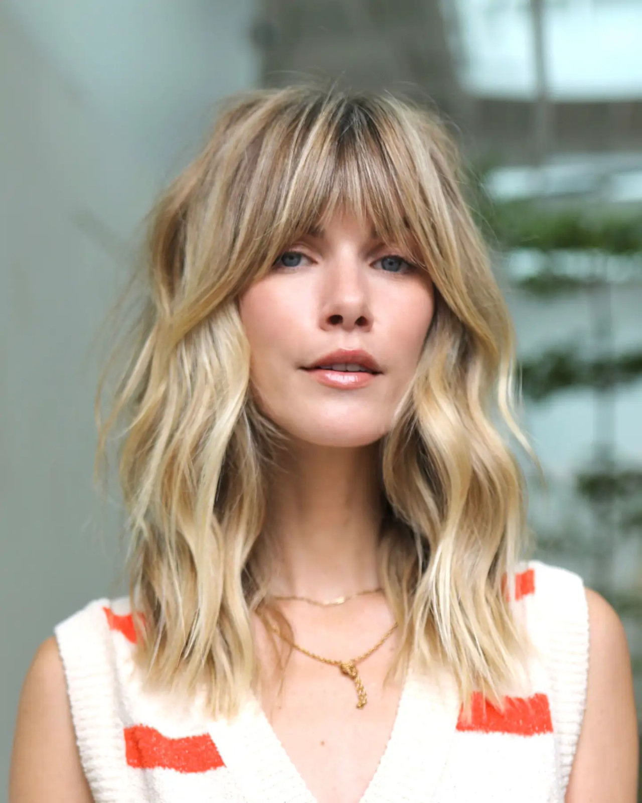Medium Ash Blonde Lob With Curtain Bangs Medium Ash Blonde Lob With Curtain Bangs — Bangs 2027 for Square Face