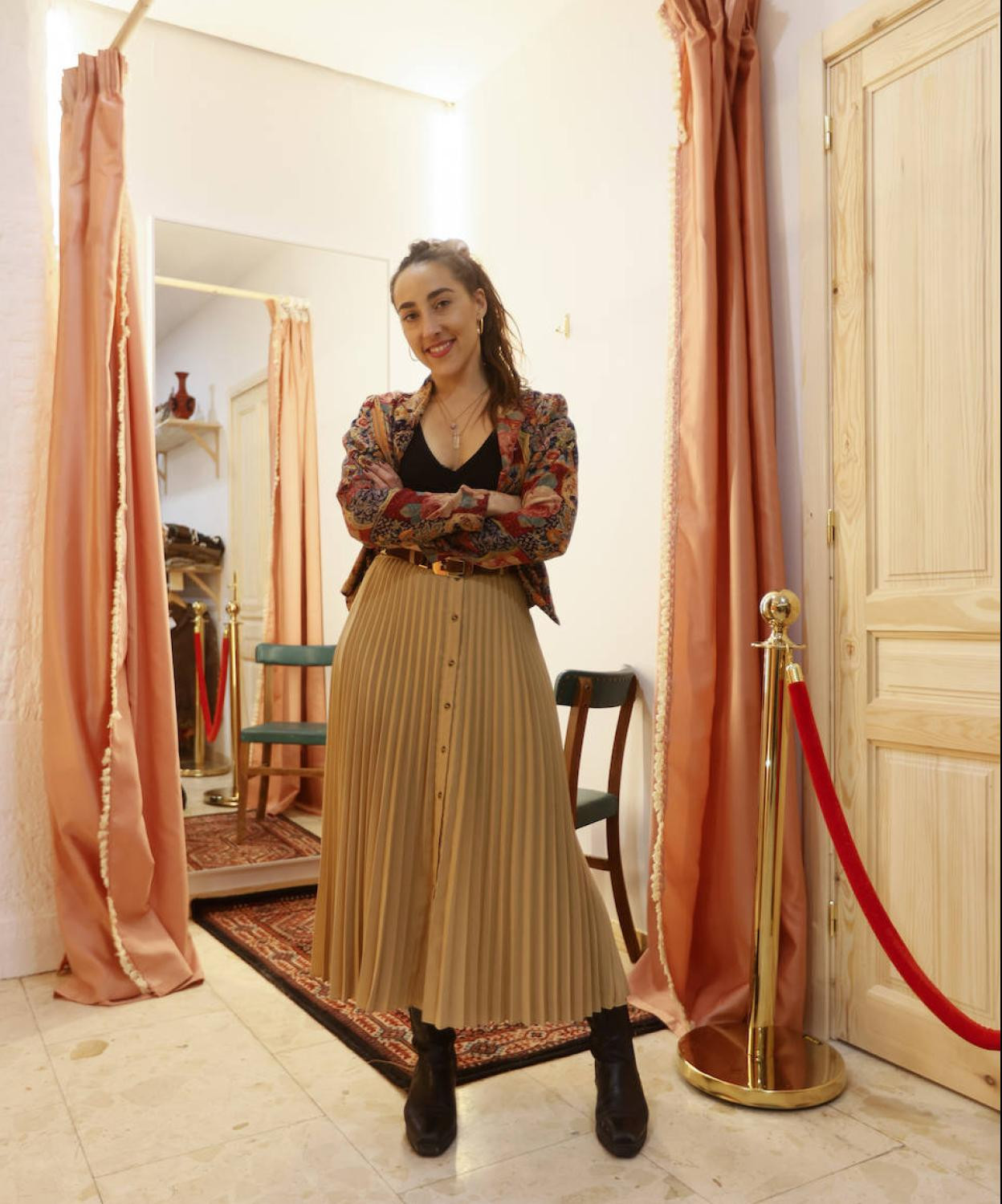 Patterned Jacket and Pleated Midi Skirt for Casual Elegance Patterned Jacket and Pleated Midi Skirt for Casual Elegance — Vintage Outfits 2027