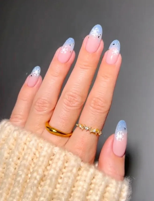 Glossy With Fine Glitter Visual Idea Glossy With Fine Glitter Visual Idea — Glitter Christmas Nails 2026