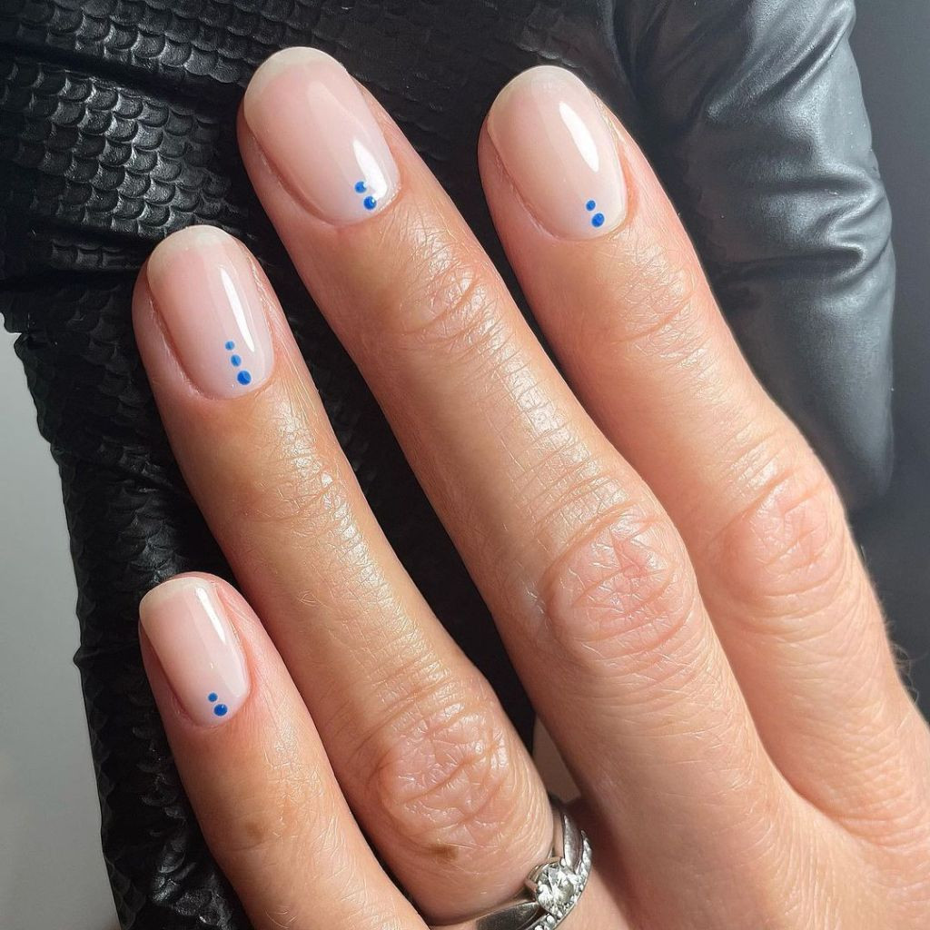 Glossy Visual Idea — Minimalist Nails 2027