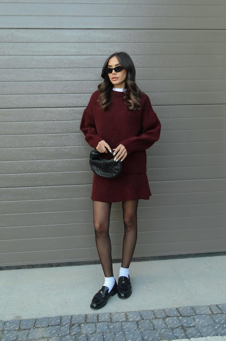 Burgundy Crewneck Sweater Set with Loafers Burgundy Crewneck Sweater Set with Loafers — Oversized Sweater Outfits 2027