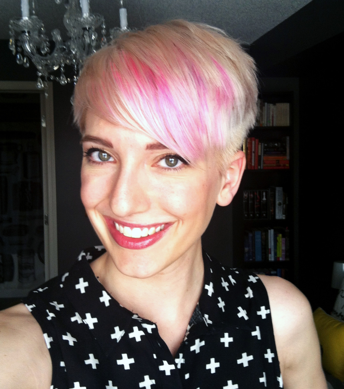 Visual Idea — The Parting Is On The Side Visual Idea — The Parting Is On The Side — Pink Pixie 2027