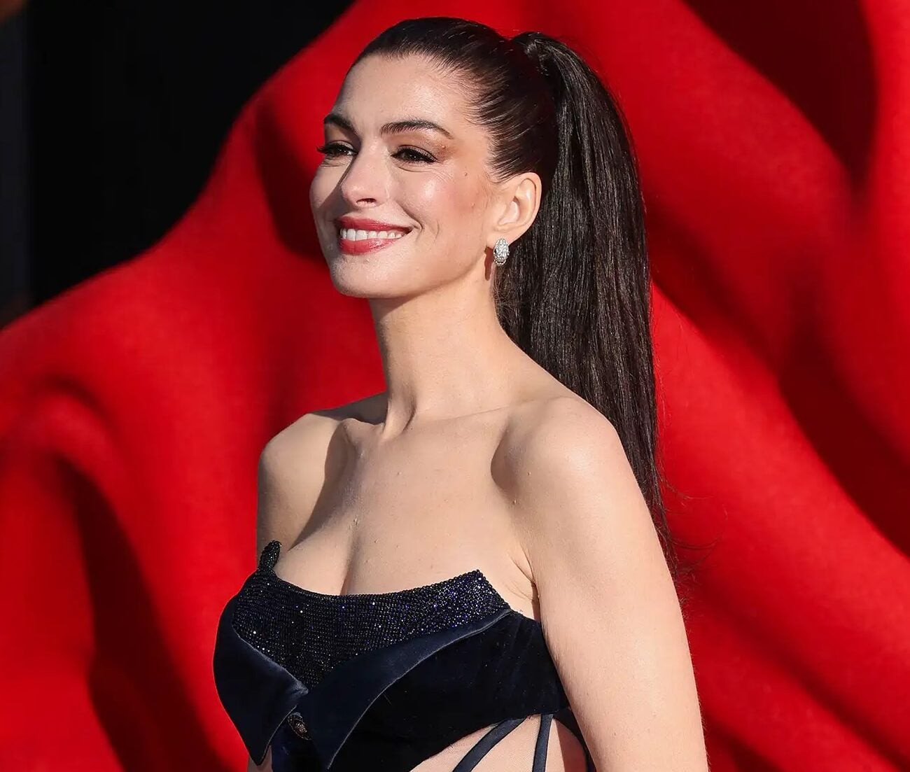 Mid-Back Sleek Dark Brown High Ponytail — Summer Ponytails 2027