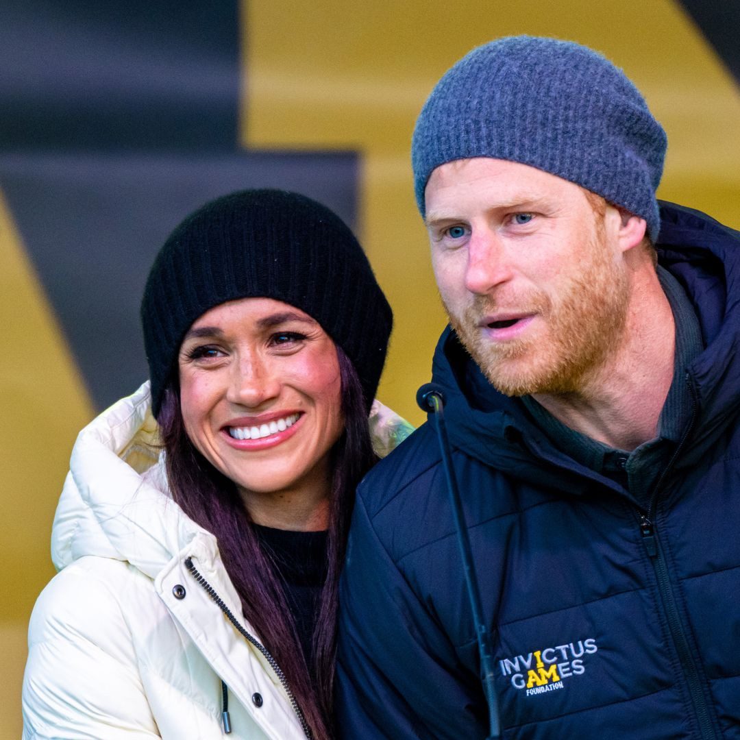 Winter Family Photo Ready: Matching Puffer Jackets and Beanies Winter Family Photo Ready: Matching Puffer Jackets and Beanies — Winter Family Photo Outfits 2027