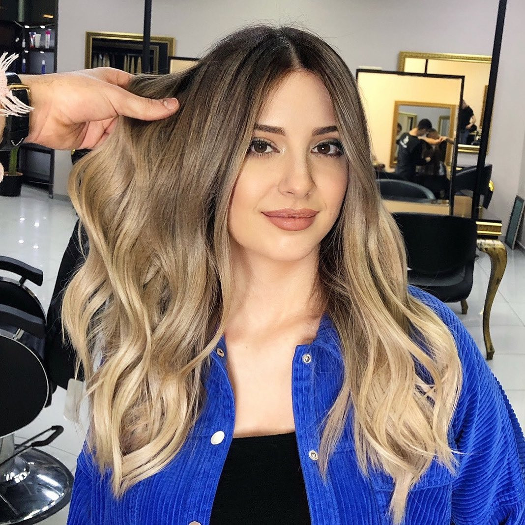 Classic Mid-Back Dark Root Gradient — Blonde Ombre Hair 2027