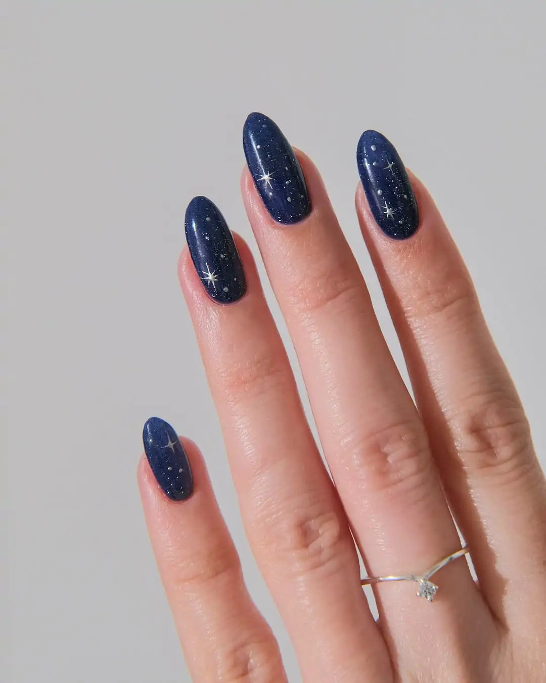 Navy Blue Silver Glitter Navy Blue Silver Glitter — Winter Nail Trends 2027