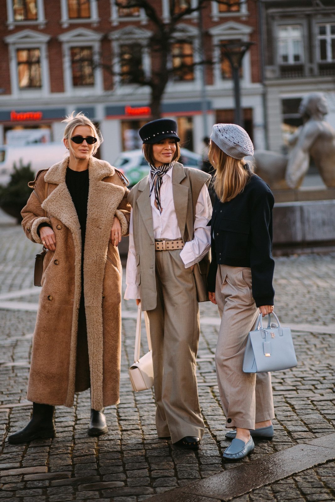 Cozy Teddy Coat for Everyday Winter Style Cozy Teddy Coat for Everyday Winter Style — Winter Family Photo Outfits 2027